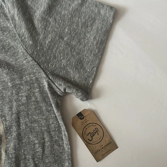 ✨Reduced NWT LUCKY - JEEP t-shirt slightly distressed - Unisex - Picture 5 of 6